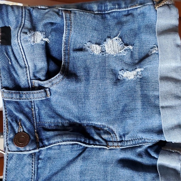 Faded Glory distressed stretchy shorts - Picture 3 of 6